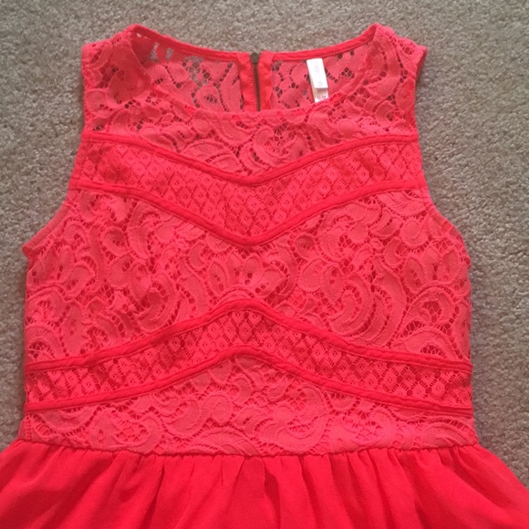 Dress - Picture 2 of 3